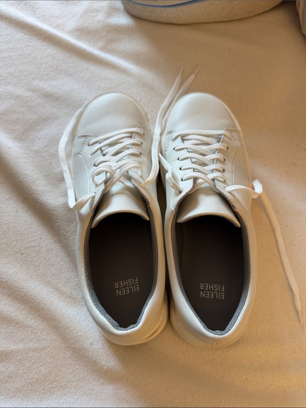 Eileen Fisher White Low-Top Lace-Up Sneakers